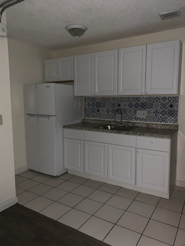 7002 Linda Vista Rd