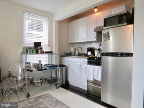 2306 Spruce St in Philadelphia, PA - Building Photo - Building Photo