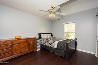 1236 Lexington Rd in Louisville, KY - Building Photo - Building Photo