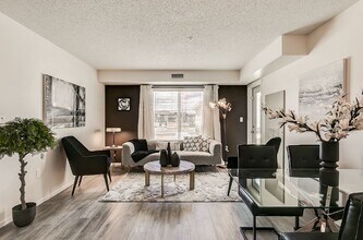 Maple Crest Place in Edmonton, AB - Building Photo - Building Photo