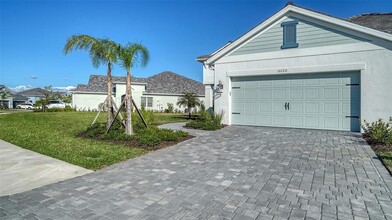 10120 Lake Wales Cir in Sarasota, FL - Building Photo - Building Photo