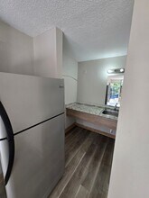 7900 S Orange Blossom Trl, Unit 2075 in Orlando, FL - Foto de edificio - Building Photo