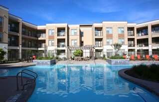 The Watson in Grand Prairie, TX - Building Photo