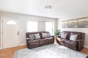 6012 Old Coach Rd in Charlotte, NC - Building Photo