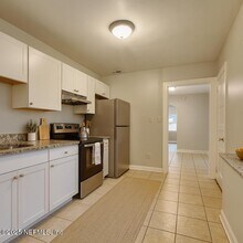 2598 Broadway Ave in Jacksonville, FL - Building Photo - Building Photo