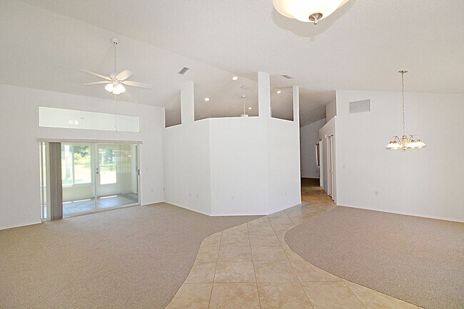 347 Woodvale Dr in Venice, FL - Building Photo - Building Photo