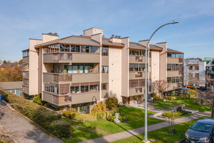 920 Park Blvd Apartments