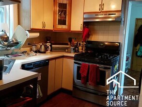 2427 W Warner Ave in Chicago, IL - Building Photo - Building Photo