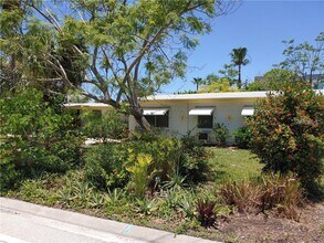 515 Boca Ciega Isle Dr in St Pete Beach, FL - Building Photo - Building Photo