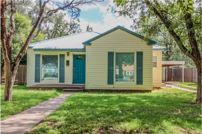 property at 2305 30th St