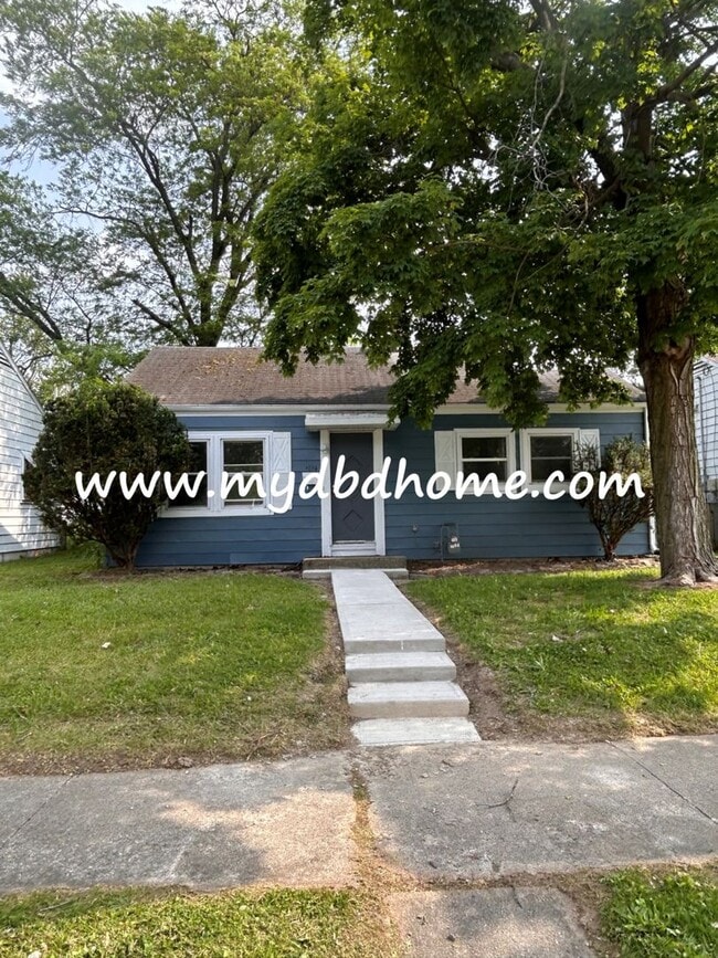 property at 1014 Baxter St