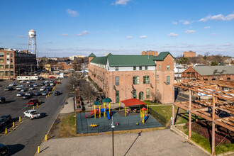 Pellettieri Homes 55+ in Trenton, NJ - Foto de edificio - Building Photo