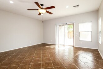 5217 W Shumway Farm Rd in Phoenix, AZ - Building Photo - Building Photo