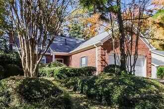 7405 Chidley Dr in Charlotte, NC - Foto de edificio - Building Photo