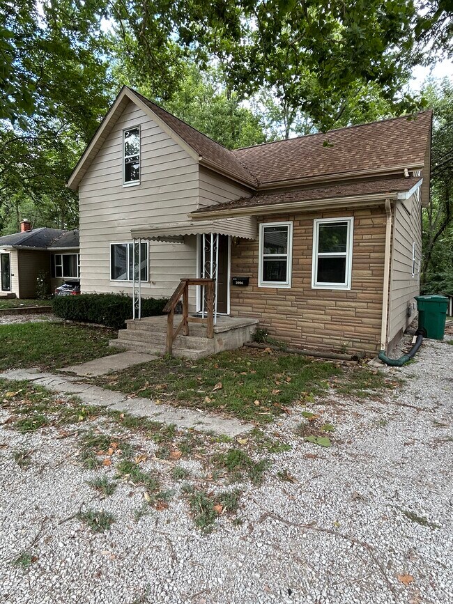 1006 N 2nd St Rentals in Swansea, IL