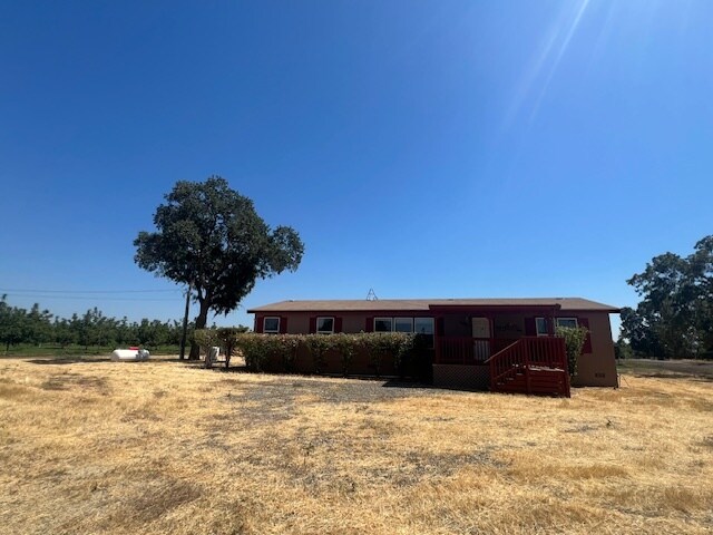 5889 Anita Rd in Chico, CA - Foto de edificio