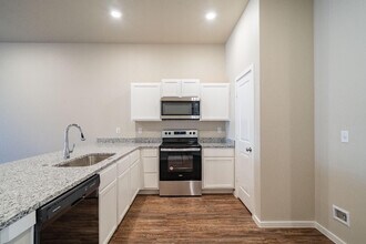 2115 N Avenue J in Lubbock, TX - Building Photo - Building Photo