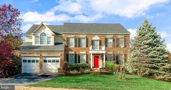 16028 Kings Mountain Rd, Unit 315 in Woodbridge, VA - Building Photo
