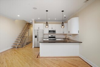 1523 W Huron St, Unit Unit 3 in Chicago, IL - Building Photo - Building Photo