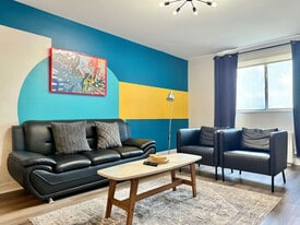 215 Piedmont Ave NE in Atlanta, GA - Building Photo