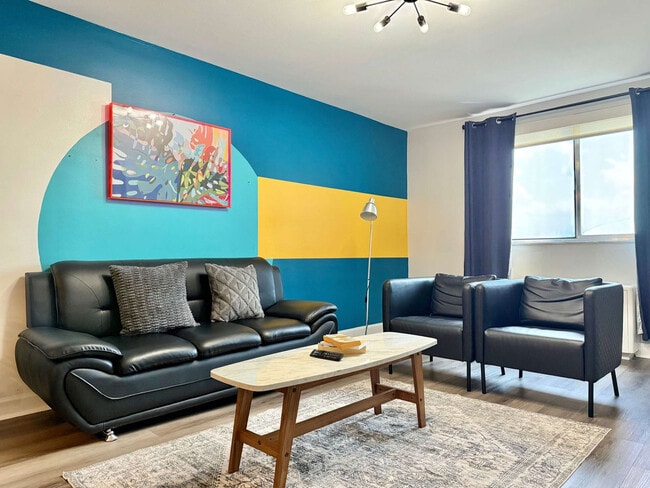 215 Piedmont Ave NE