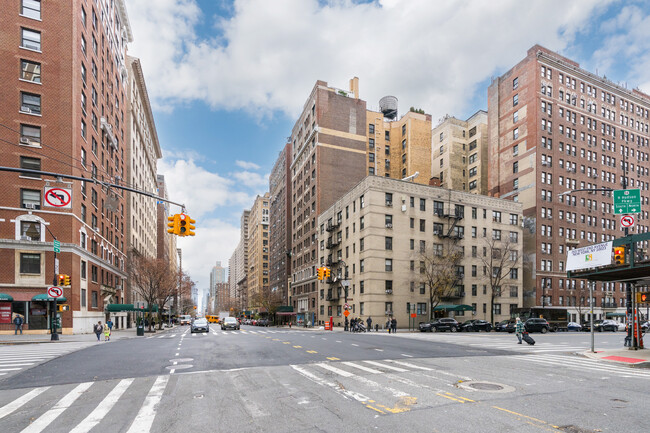 255 W West End Ave in New York, NY - Foto de edificio - Building Photo