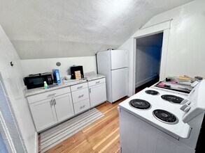 145 W 200 S St in Springville, UT - Foto de edificio - Building Photo