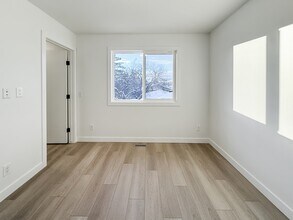 8304-8347 47 Ave NW in Calgary, AB - Building Photo - Building Photo