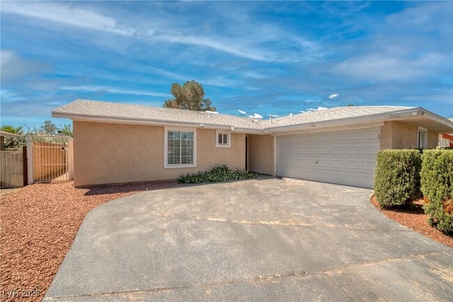 6447 Newville Ave in Las Vegas, NV - Building Photo - Building Photo