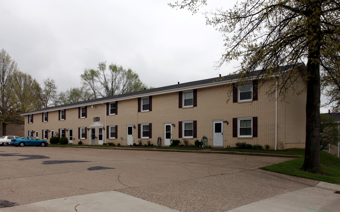 Spring Ridge Apartments in Massillon, OH - Building Photo