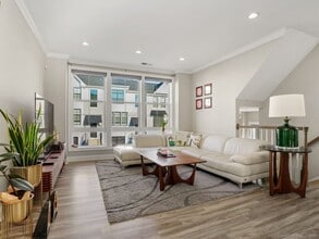 22 Brentwood Cir in Danbury, CT - Building Photo - Building Photo