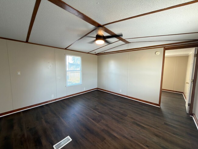 963 N Bucks Pocket Rd SE in Old Fort, TN - Building Photo - Building Photo