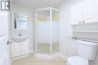 2915 Bur Oak Ave in Markham, ON - Building Photo - Building Photo