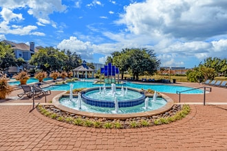 Grand Venetian at Las Colinas in Irving, TX - Foto de edificio - Building Photo