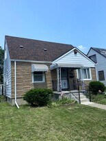 16012 W Chicago in Detroit, MI - Building Photo