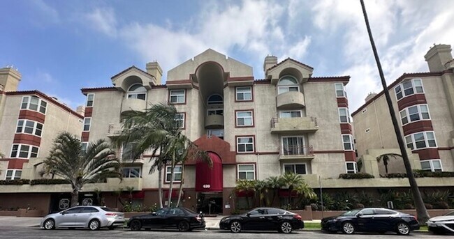 620 S Gramercy Pl in Los Angeles, CA - Building Photo - Building Photo