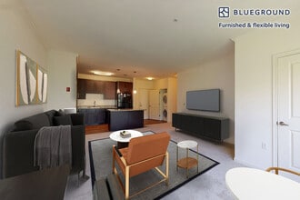 80 N Central Ave in Hempstead, NY - Foto de edificio - Building Photo