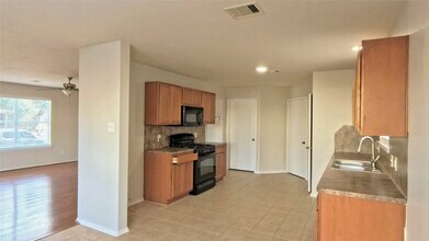 2843 Maybrook Hollow Ln in Houston, TX - Building Photo - Building Photo