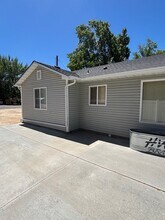 9954 W Utahna Rd in Boise, ID - Foto de edificio - Building Photo