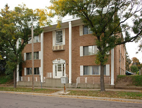 1089 York Ave in St. Paul, MN - Building Photo - Building Photo