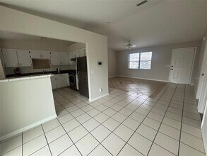 518 Providence Blvd in Deltona, FL - Building Photo - Building Photo