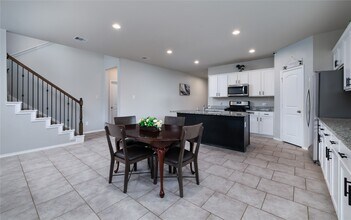 14105 Redwood Forest Trail in Conroe, TX - Building Photo - Building Photo