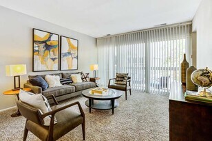 Cinnamon Run/Peppertree Farm in Silver Spring, MD - Building Photo