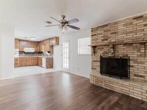 4608 Norvell Dr in Haltom City, TX - Foto de edificio - Building Photo