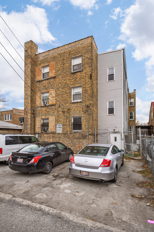 1049 Laramie in Chicago, IL - Building Photo - Building Photo