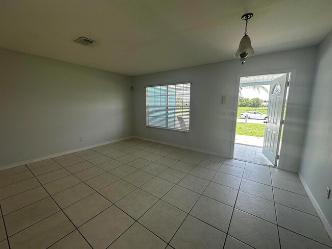 property at 2226 SE Tiffany Ave