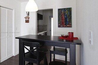 2250 Bay Dr in Miami Beach, FL - Building Photo - Building Photo