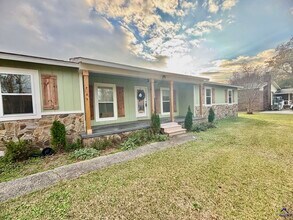 2800 S Estates Rd in Macon, GA - Building Photo - Building Photo