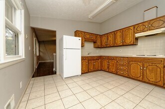 8307 S 38th St in Bellevue, NE - Building Photo - Building Photo
