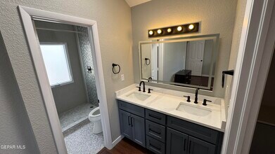 7448 Plaza Taurina Dr in El Paso, TX - Building Photo - Building Photo